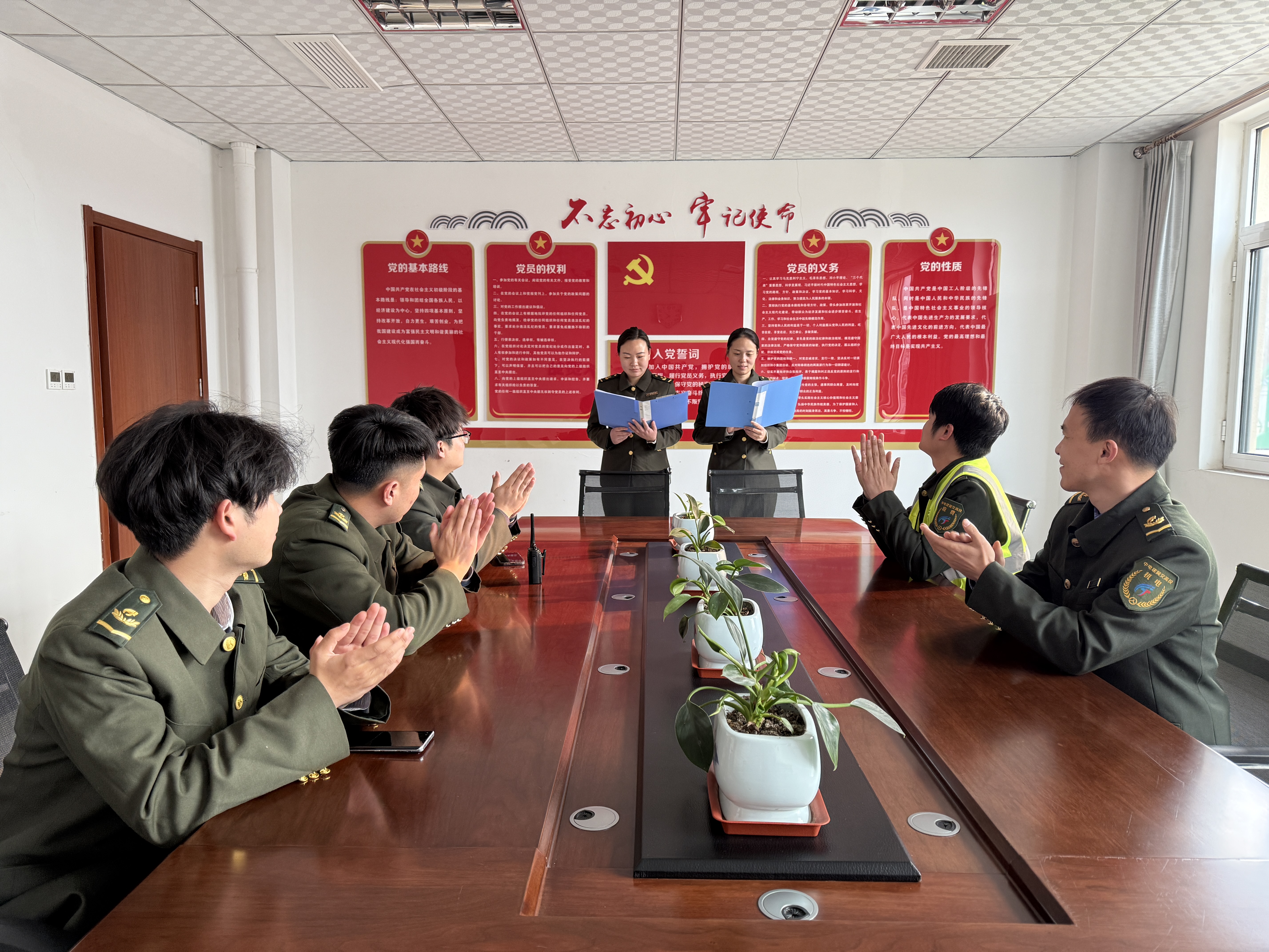 050c19a115207e1c4fdfe4310271c3f.jpg 050c19a115207e1c4fdfe4310271c3f.jpg