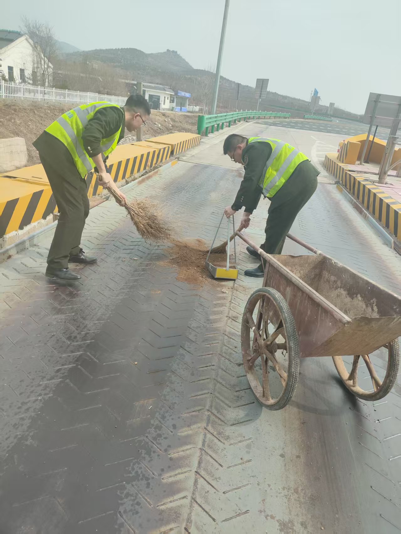 除油污.jpg 除油污.jpg