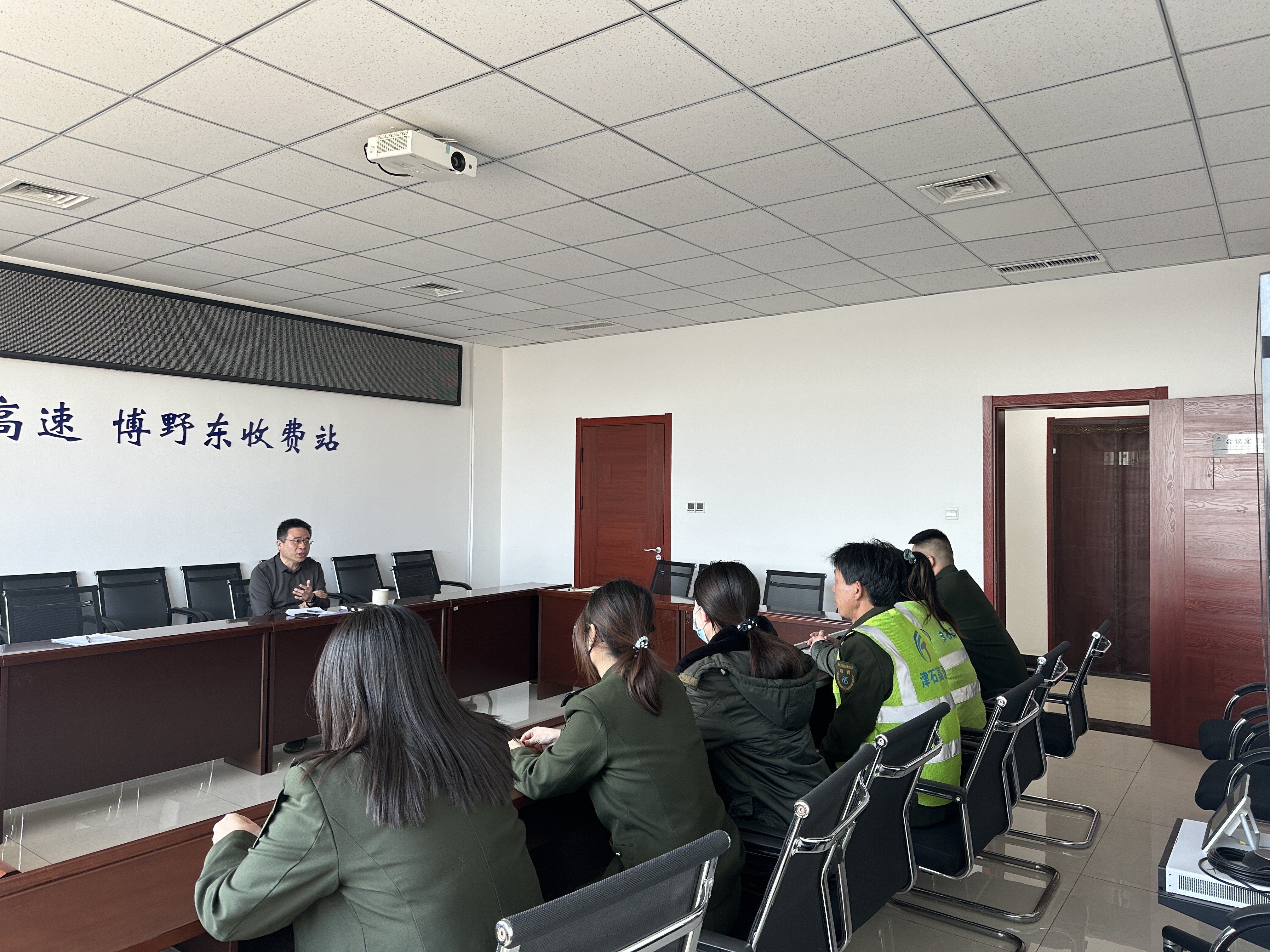 C:\Users\Administrator\Desktop\e32efaa15d36eafe19253acc469d012.jpg